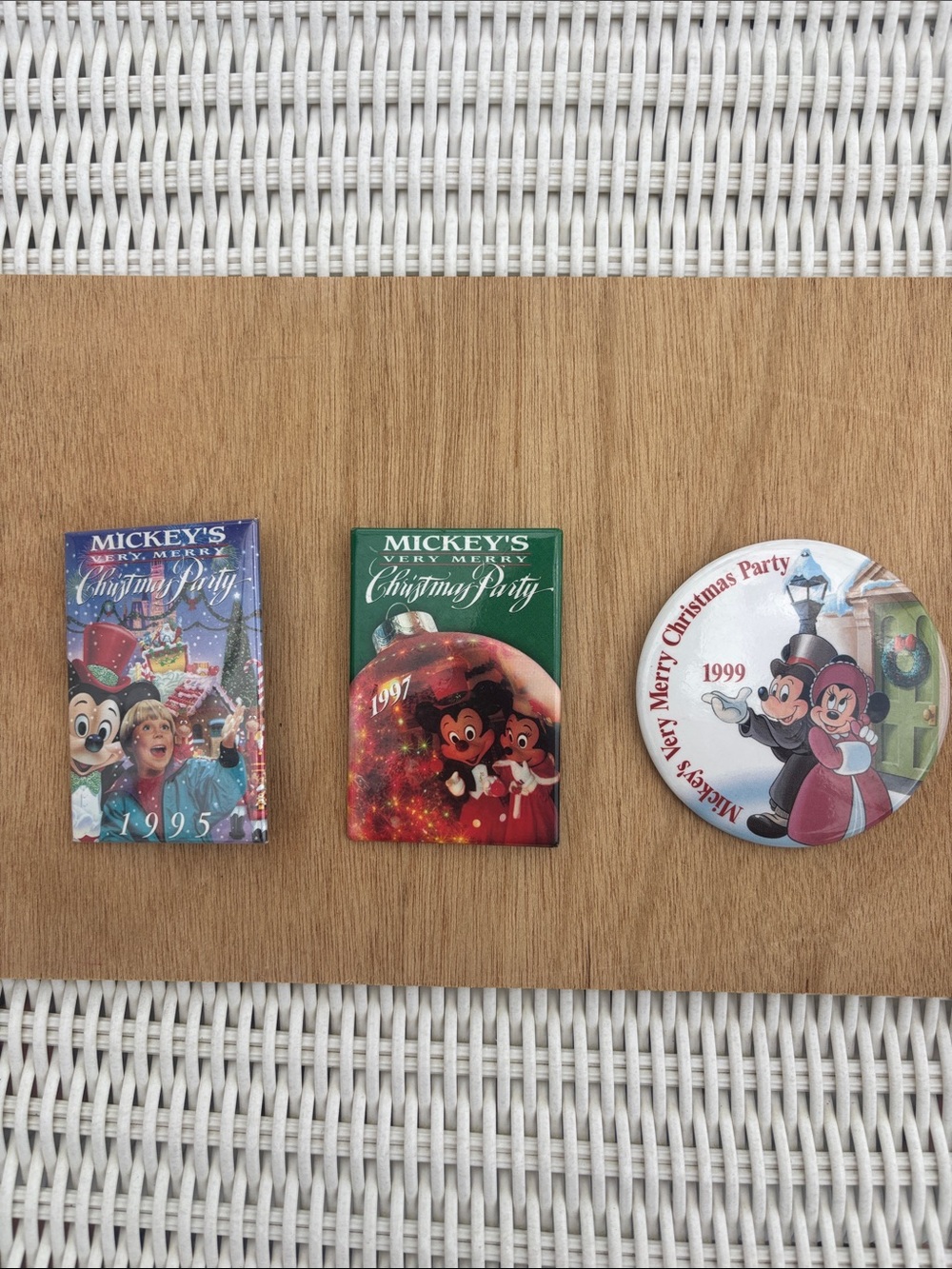 Disney Holiday Collectible Pin/Button Set - Red/Green/White